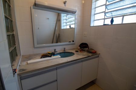 Casa à venda com 120m², 3 quartos e 2 vagas Casa à venda com 120m², 3 quartos e 2 vagasBanheiro