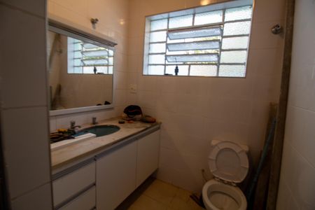 Casa à venda com 120m², 3 quartos e 2 vagas Casa à venda com 120m², 3 quartos e 2 vagasBanheiro