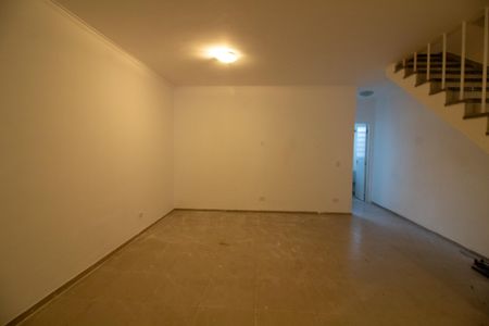 Casa à venda com 120m², 3 quartos e 2 vagas Casa à venda com 120m², 3 quartos e 2 vagasSala