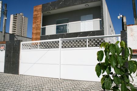 Casa de condomínio para alugar com 80m², 2 quartos e 1 vaga Casa de condomínio para alugar com 80m², 2 quartos e 1 vagaFachada