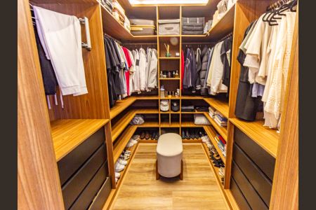 Apartamento à venda com 105m², 3 quartos e 3 vagasSuíte - Closet