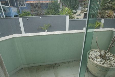 Casa de condomínio à venda com 177m², 5 quartos e 2 vagas Casa de condomínio à venda com 177m², 5 quartos e 2 vagasVaranda do Quarto