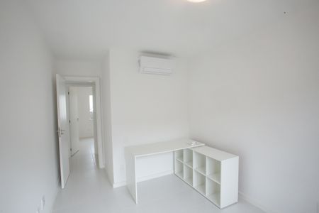 Casa de condomínio à venda com 177m², 5 quartos e 2 vagas Casa de condomínio à venda com 177m², 5 quartos e 2 vagasQuarto 3