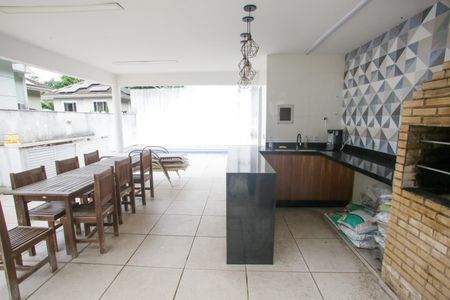 Casa de condomínio à venda com 177m², 5 quartos e 2 vagas Casa de condomínio à venda com 177m², 5 quartos e 2 vagasÁrea comum