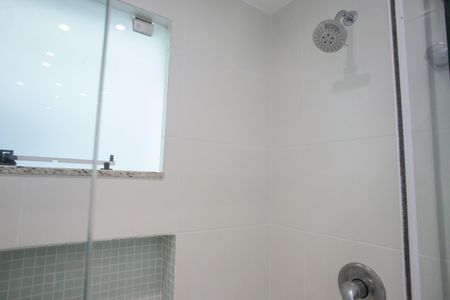 Casa de condomínio à venda com 177m², 5 quartos e 2 vagas Casa de condomínio à venda com 177m², 5 quartos e 2 vagasBanheiro do Quarto