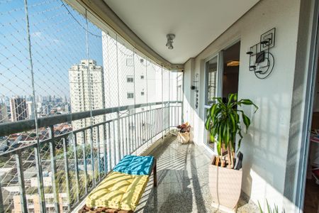 Apartamento à venda com 133m², 3 quartos e 2 vagasVaranda
