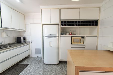 Apartamento à venda com 133m², 3 quartos e 2 vagasCozinha