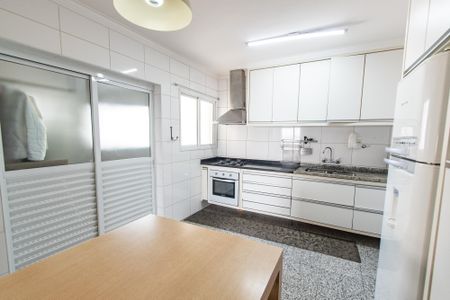 Apartamento à venda com 133m², 3 quartos e 2 vagasCozinha