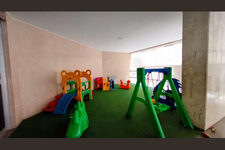 Apartamento à venda com 231m², 4 quartos e 2 vagasÁrea comum - Playground