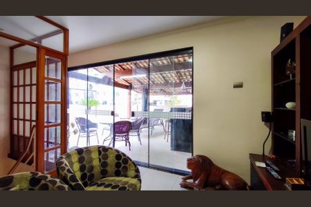 Apartamento à venda com 231m², 4 quartos e 2 vagasHall social