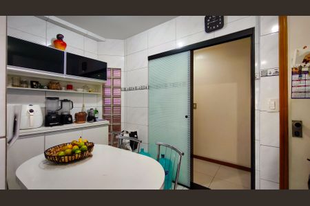 Apartamento à venda com 231m², 4 quartos e 2 vagasCozinha