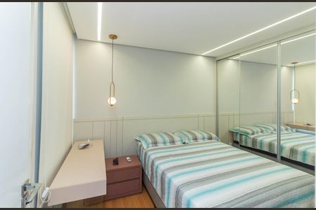 Apartamento à venda com 60m², 2 quartos e 2 vagasSuíte