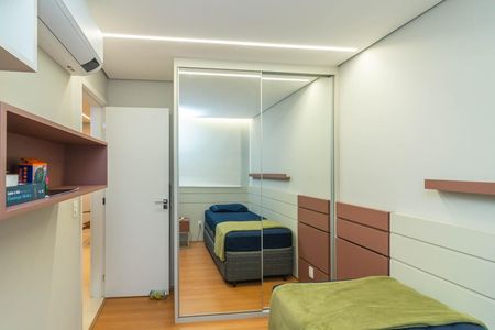 Apartamento à venda com 60m², 2 quartos e 2 vagasQuarto