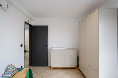 Apartamento à venda com 150m², 4 quartos e 2 vagasQuarto 2
