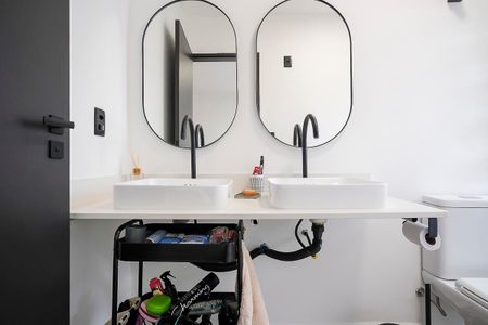 Apartamento à venda com 150m², 4 quartos e 2 vagasBanheiro da suíte