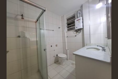 Apartamento à venda com 40m², 1 quarto e sem vagaBanheiro da suíte