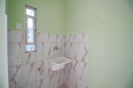 Casa para alugar com 45m², 2 quartos e 1 vagaÁrea de Serviço