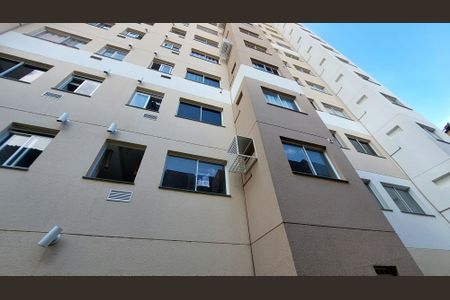 Apartamento para alugar com 42m², 2 quartos e sem vaga Apartamento para alugar com 42m², 2 quartos e sem vagaFachada