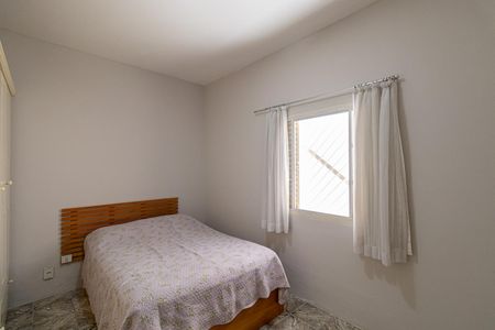 Casa à venda com 172m², 2 quartos e 2 vagas Casa à venda com 172m², 2 quartos e 2 vagasSuíte