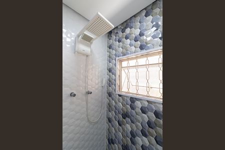 Casa à venda com 172m², 2 quartos e 2 vagas Casa à venda com 172m², 2 quartos e 2 vagasBanheiro