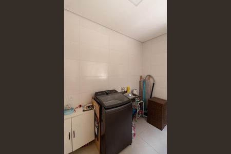 Casa à venda com 172m², 2 quartos e 2 vagas Casa à venda com 172m², 2 quartos e 2 vagasÁrea de Serviço