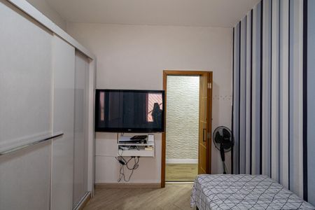 Casa à venda com 172m², 2 quartos e 2 vagas Casa à venda com 172m², 2 quartos e 2 vagasQuarto