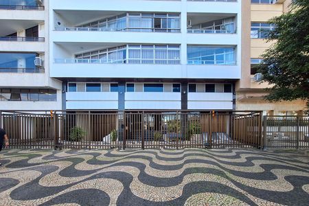 Apartamento à venda com 300m², 4 quartos e 2 vagas Apartamento à venda com 300m², 4 quartos e 2 vagasFachada