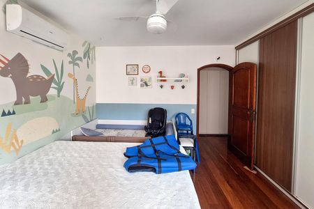 Apartamento à venda com 300m², 4 quartos e 2 vagas Apartamento à venda com 300m², 4 quartos e 2 vagasQuarto 2
