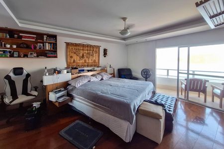 Apartamento à venda com 300m², 4 quartos e 2 vagas Apartamento à venda com 300m², 4 quartos e 2 vagasSuíte