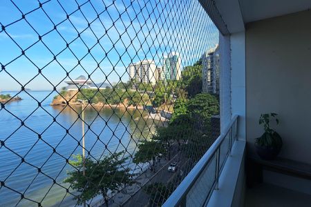 Apartamento à venda com 300m², 4 quartos e 2 vagas Apartamento à venda com 300m², 4 quartos e 2 vagasVaranda da Sala