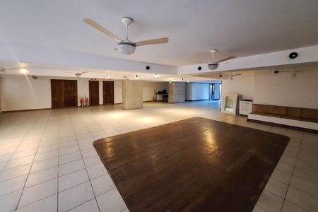 Apartamento à venda com 300m², 4 quartos e 2 vagas Apartamento à venda com 300m², 4 quartos e 2 vagasÁrea comum
