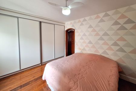 Apartamento à venda com 300m², 4 quartos e 2 vagas Apartamento à venda com 300m², 4 quartos e 2 vagasQuarto 3