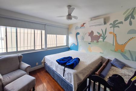 Apartamento à venda com 300m², 4 quartos e 2 vagas Apartamento à venda com 300m², 4 quartos e 2 vagasQuarto 2
