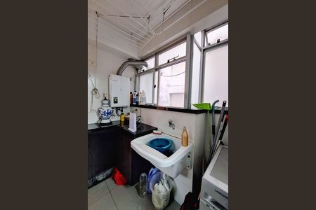 Apartamento à venda com 300m², 4 quartos e 2 vagas Apartamento à venda com 300m², 4 quartos e 2 vagasÁrea de Serviço