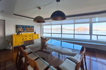 Apartamento à venda com 300m², 4 quartos e 2 vagas Apartamento à venda com 300m², 4 quartos e 2 vagasSala de Jantar