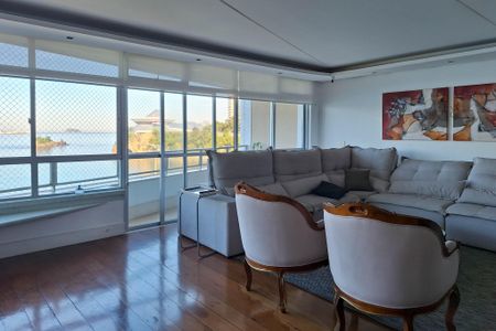 Apartamento à venda com 300m², 4 quartos e 2 vagas Apartamento à venda com 300m², 4 quartos e 2 vagasSala