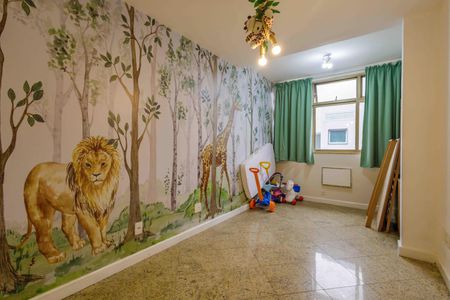 Apartamento à venda com 310m², 5 quartos e 3 vagas Apartamento à venda com 310m², 5 quartos e 3 vagasQuarto