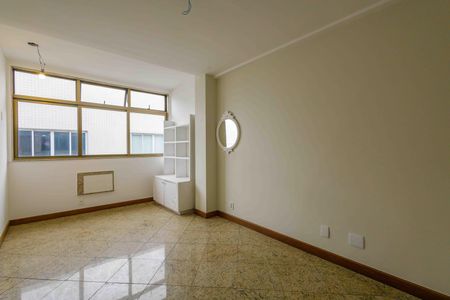 Apartamento à venda com 310m², 5 quartos e 3 vagas Apartamento à venda com 310m², 5 quartos e 3 vagasSuíte 3