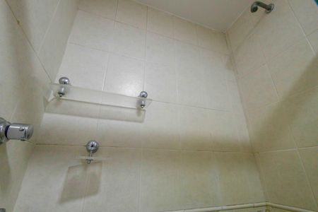 Apartamento à venda com 310m², 5 quartos e 3 vagas Apartamento à venda com 310m², 5 quartos e 3 vagasBanheiro da Suíte 4