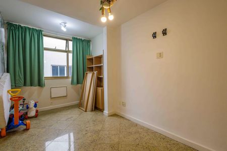 Apartamento à venda com 310m², 5 quartos e 3 vagas Apartamento à venda com 310m², 5 quartos e 3 vagasQuarto