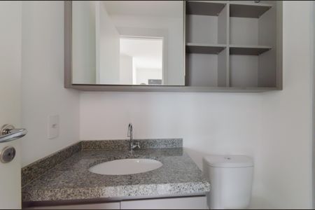 Banheiro de apartamento para alugar com 1 quarto, 49m² em Nova Klabin, São Paulo