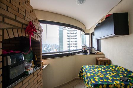 Apartamento à venda com 141m², 3 quartos e 6 vagasVaranda gourmet da cozinha