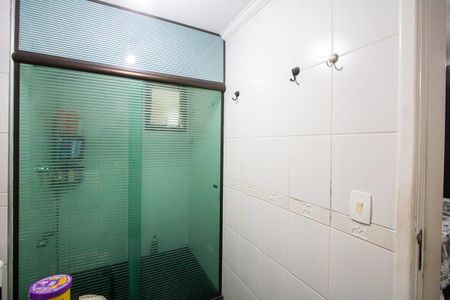 Apartamento à venda com 141m², 3 quartos e 6 vagasBanheiro do quarto 1