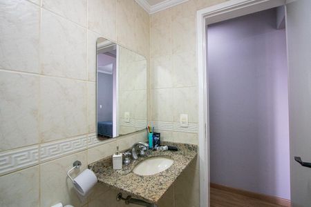 Apartamento à venda com 141m², 3 quartos e 6 vagasBanheiro do quarto 2