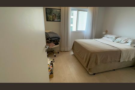 Apartamento para alugar com 69m², 2 quartos e 2 vagasSuíte 1