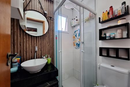 Banheiro de apartamento à venda com 2 quartos, 106m² em Vila Gilda, Santo André