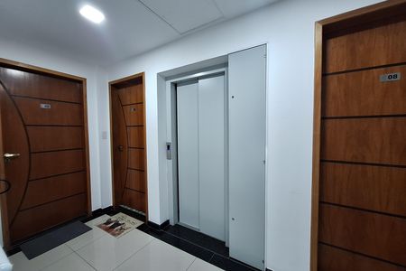 Apartamento à venda com 106m², 2 quartos e 1 vaga Apartamento à venda com 106m², 2 quartos e 1 vagaHall de entrada