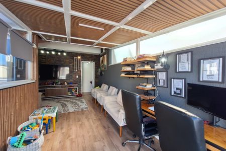 Apartamento à venda com 106m², 2 quartos e 1 vaga Apartamento à venda com 106m², 2 quartos e 1 vagaSala