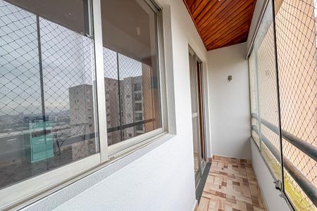 Apartamento à venda com 76m², 3 quartos e 2 vagas Apartamento à venda com 76m², 3 quartos e 2 vagasSacada/Sala