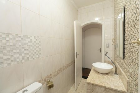 Casa à venda com 176m², 4 quartos e 4 vagas Casa à venda com 176m², 4 quartos e 4 vagasBanheiro Social 1